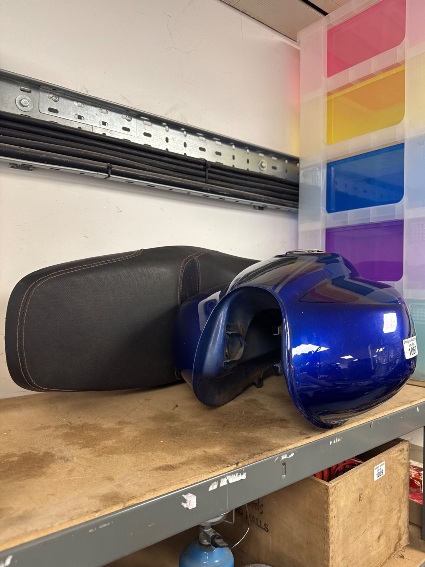 1067 Keeway motorcycle fuel tank with saddle