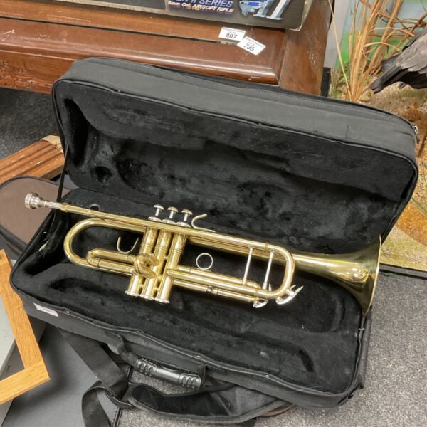 Legende brass trumpet in a hard case with mouthpiece.