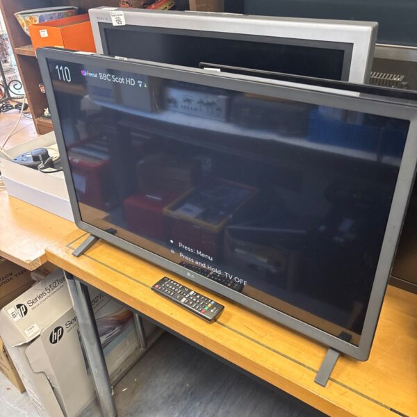 Used LG 32 inch LCD television with remote control.