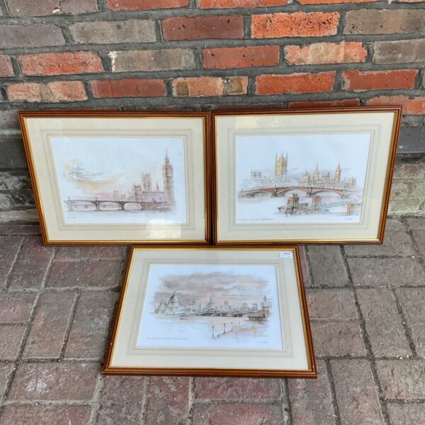 Vintage print of Big Ben and Houses of Parliament in London.