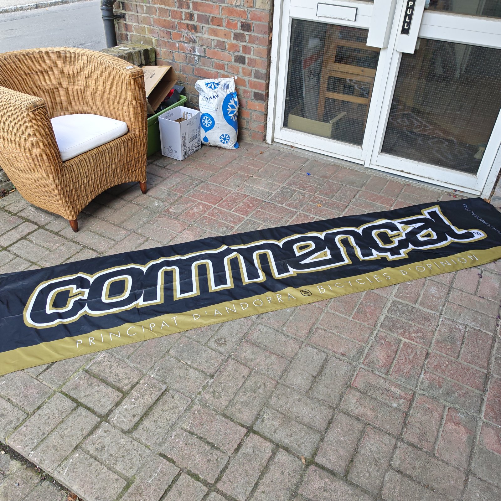 Commencal banner