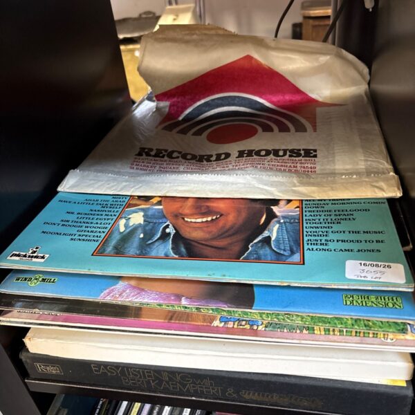 Bundle of mixed vinyl records