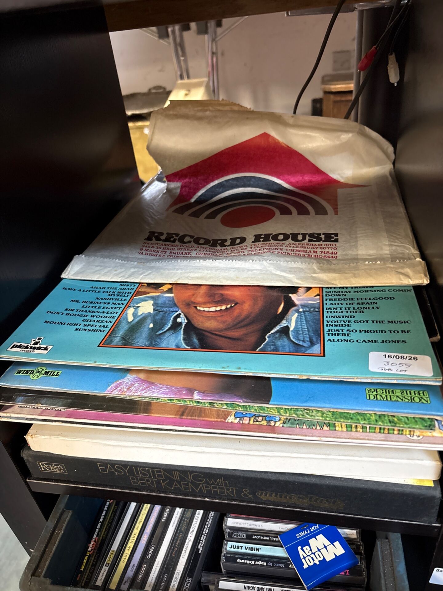 171 Bundle of mixed vinyl records