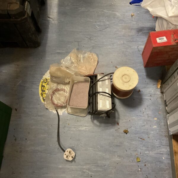 Tumble master Rock tumbler polisher working
