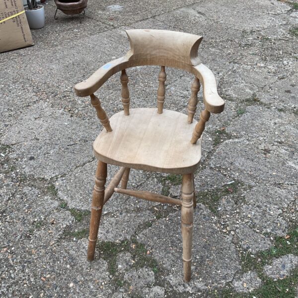 Vintage like oak child’s highchair