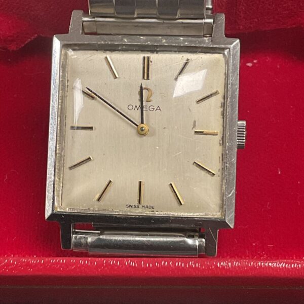 Vintage 1940s/1950s Omega gents wristwatch with box, watch needs service