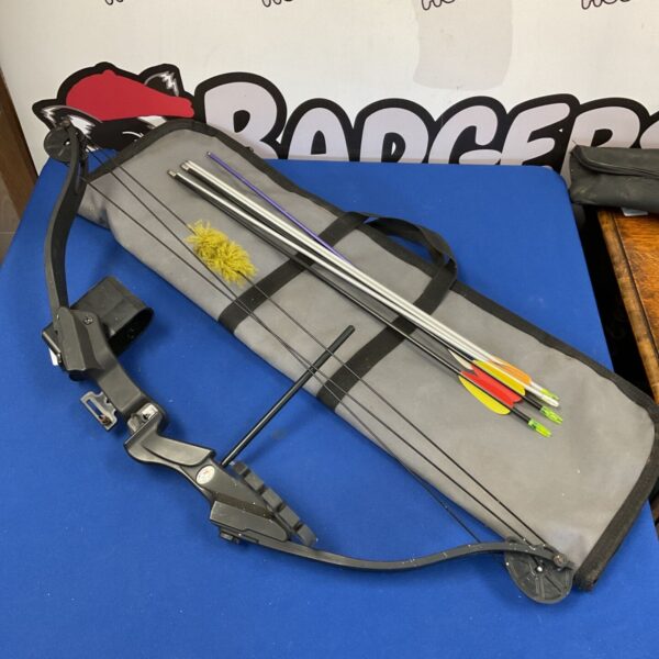 Man Kung compound bow set with arrows and case.