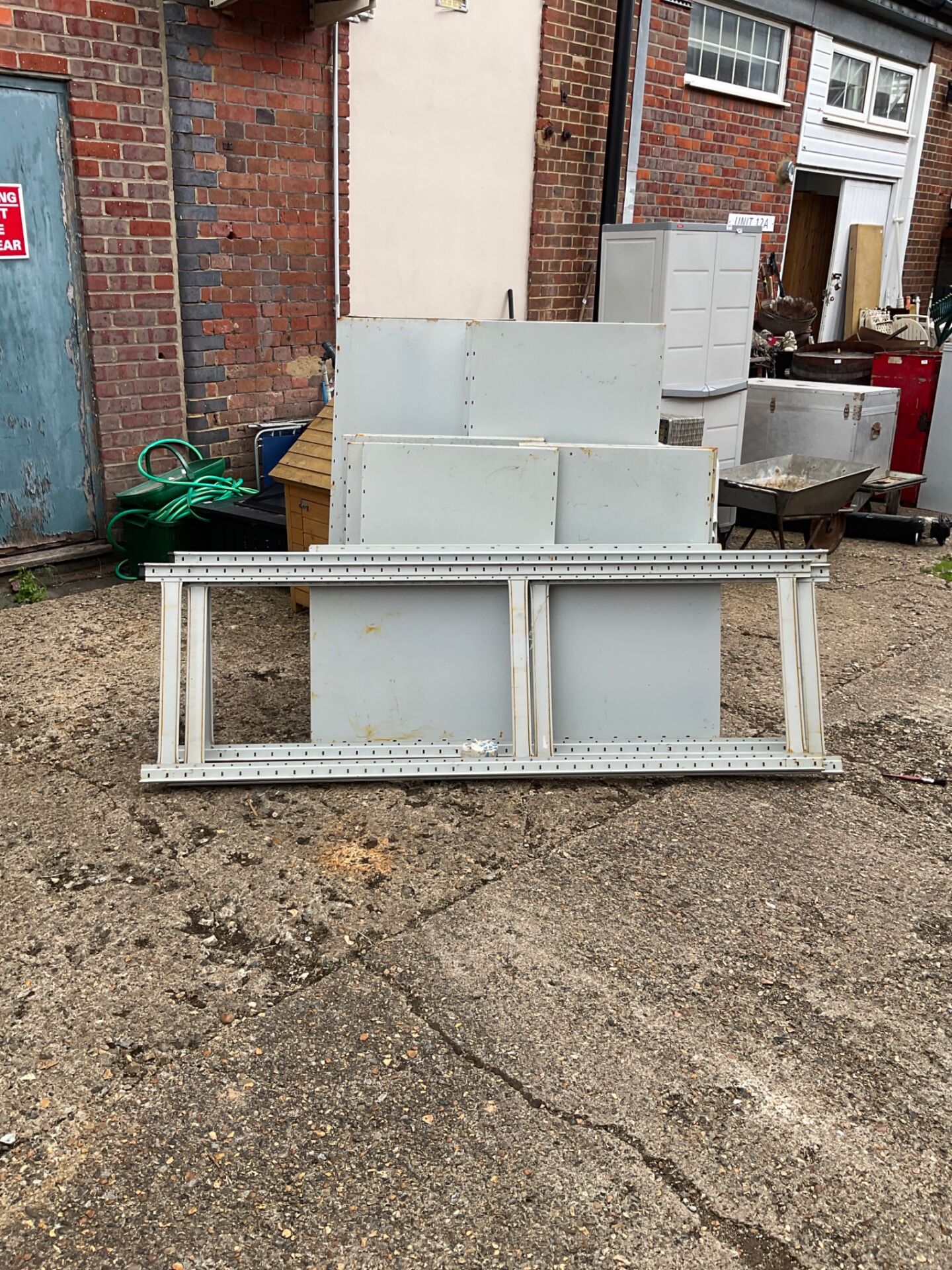 1289 Heavy duty metal shelving unit