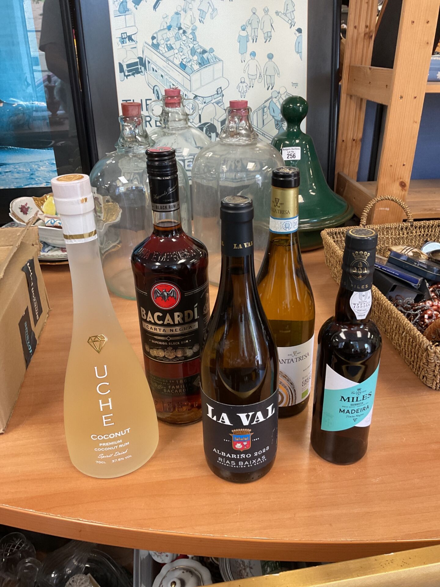 1009 A selection of mixed alcohol including coconut rum & bacardi dark rum