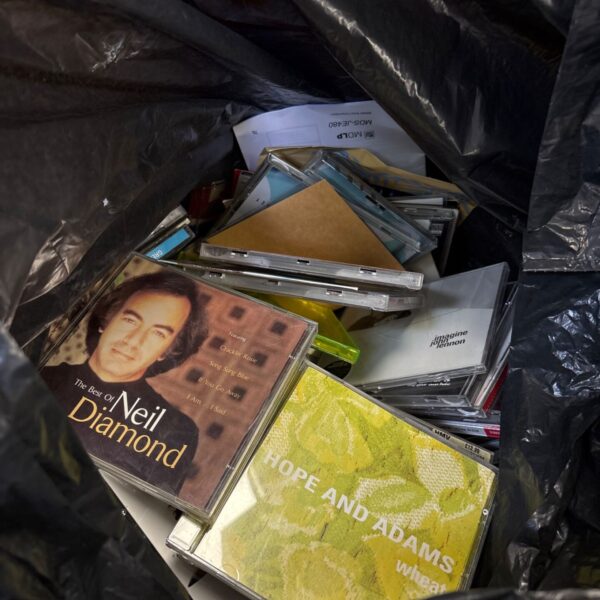 Bagged lot of mixed CDs including Neil Diamond albums.