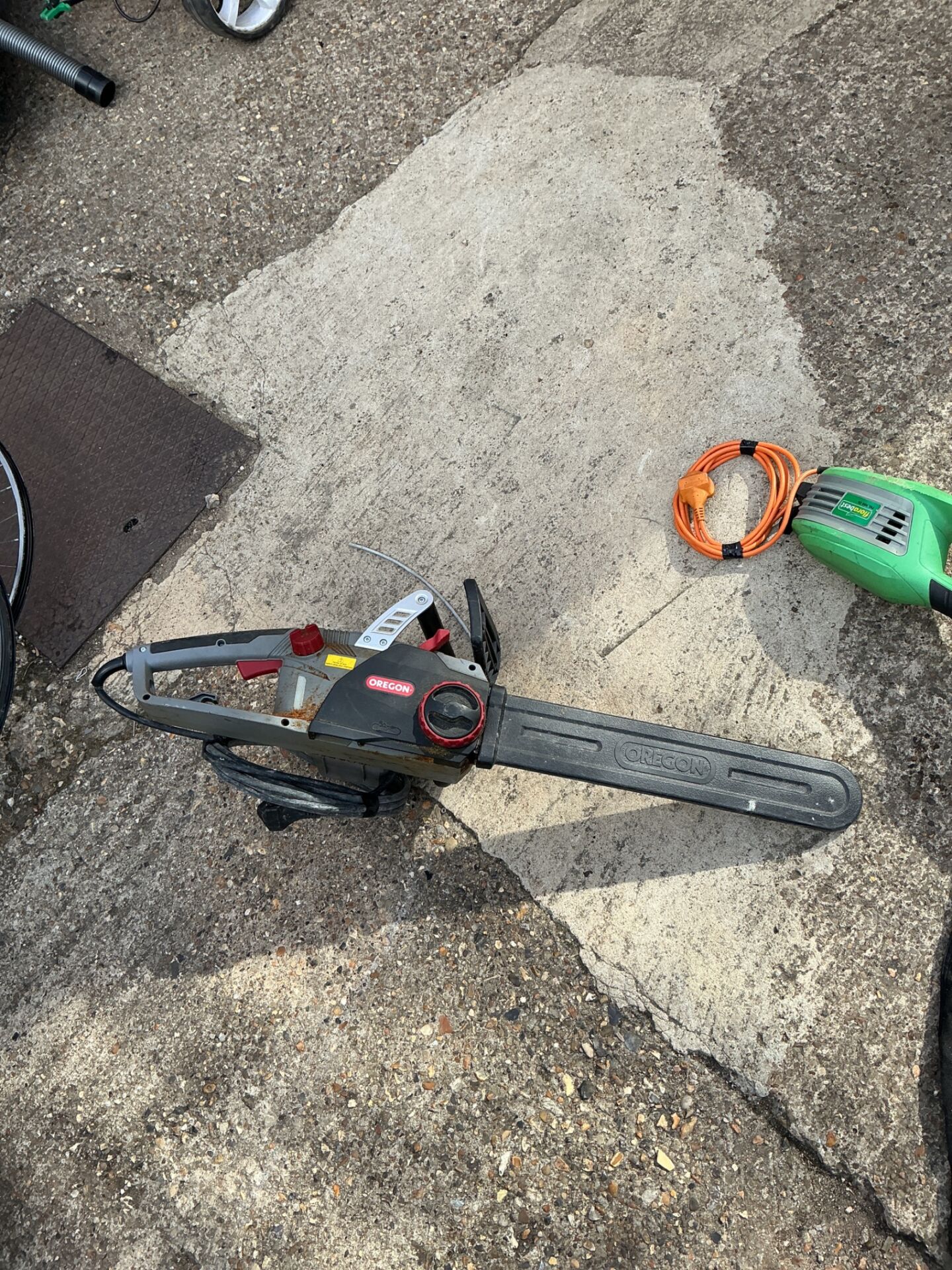 1307 Oregon Chain saw