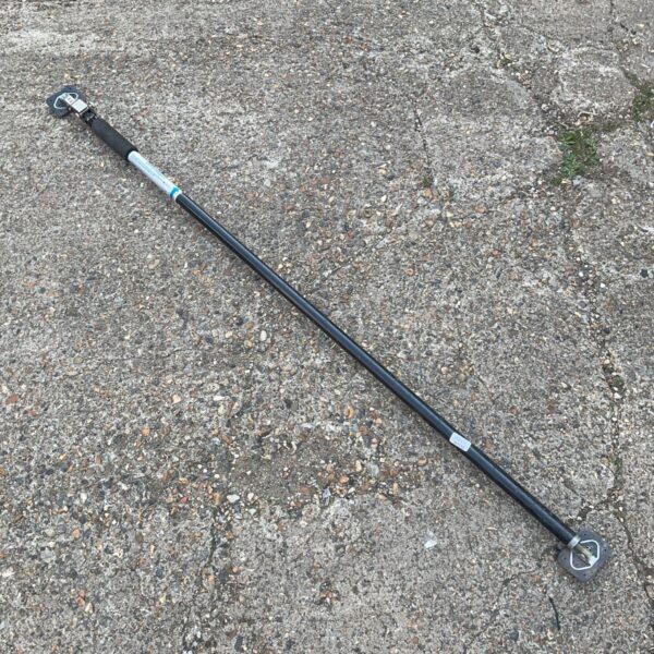 Adjustable plasterers quick support pole for construction work.