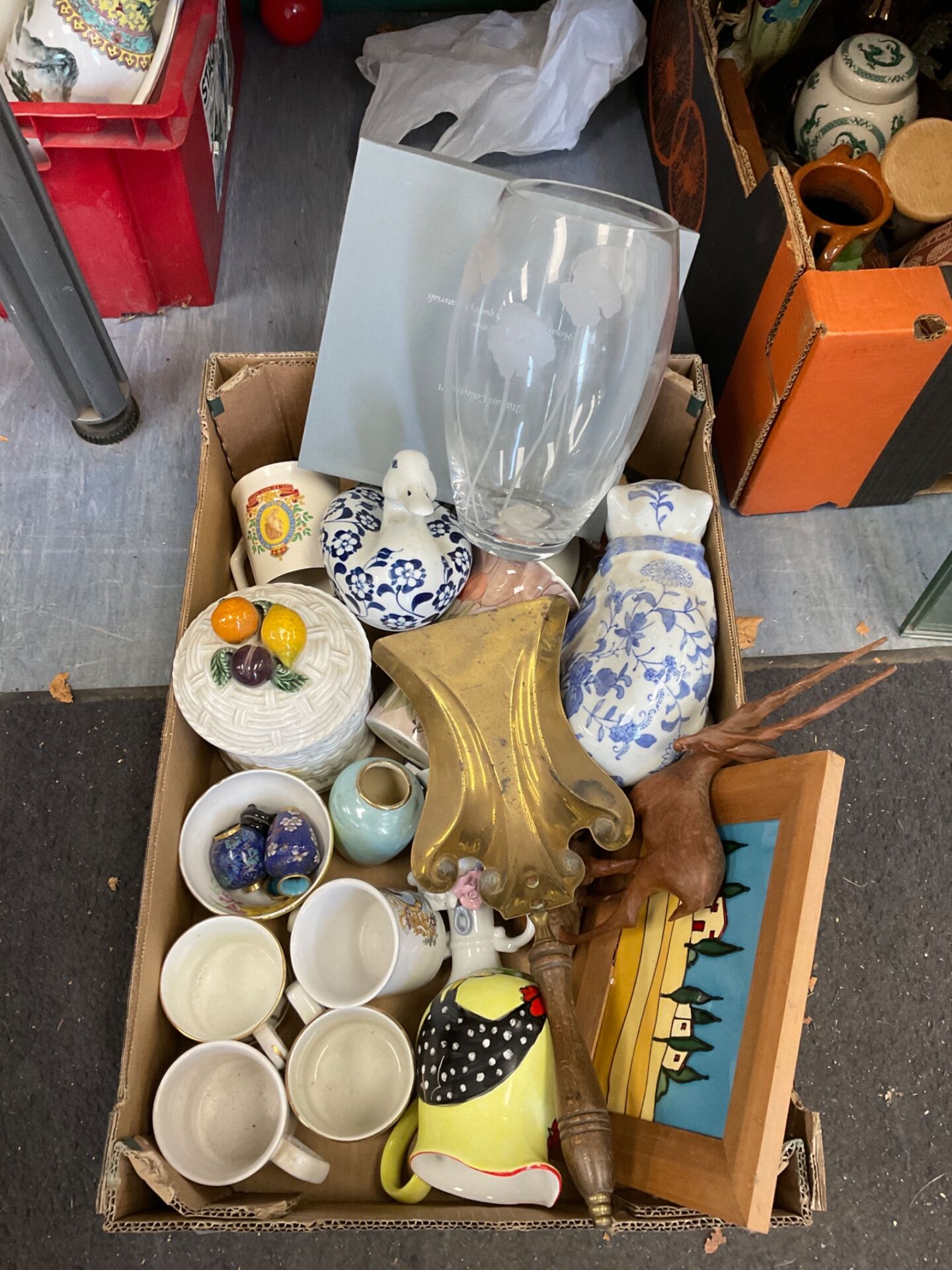 352 Box of mixed porcelain and other items inc duck figurine