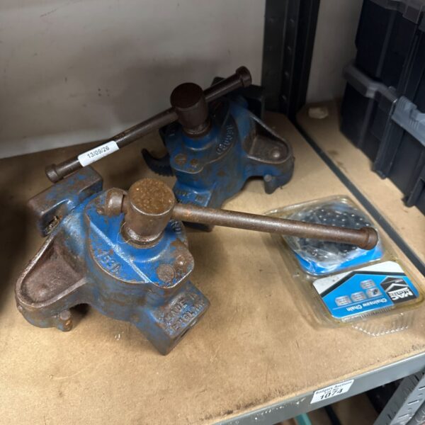 Vintage Record 153a pipe clamp for workshop use.