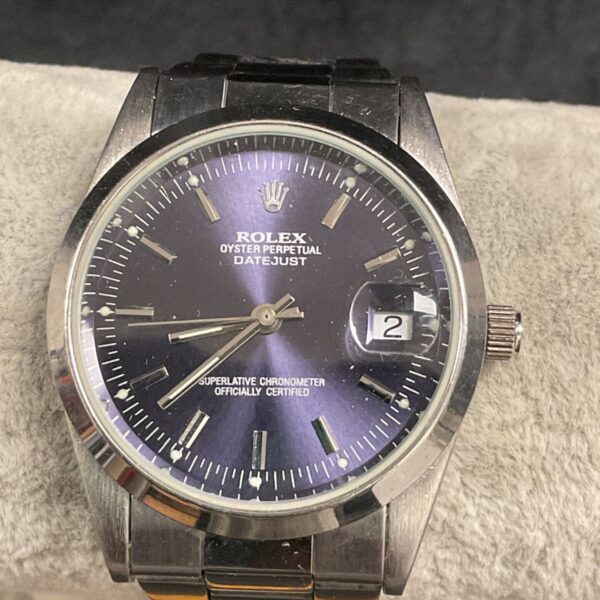 Silver dial replica Rolex Oyster Perpetual ladies wristwatch.