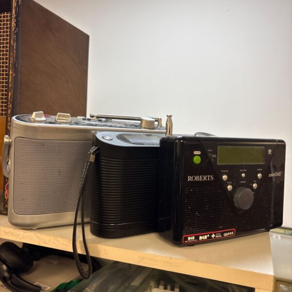 Vintage Roberts Soundmaster portable radio with analogue dial.