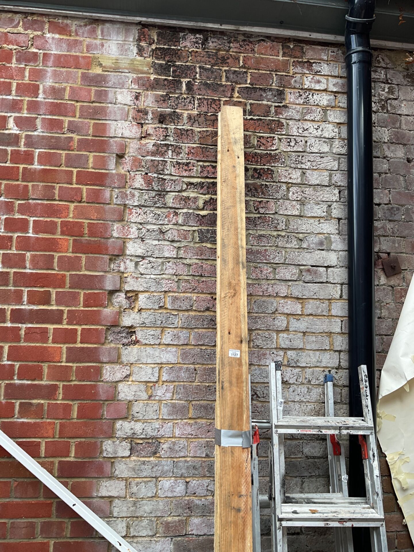 1127 Bundle of rough sawn timber 10’ length plus others