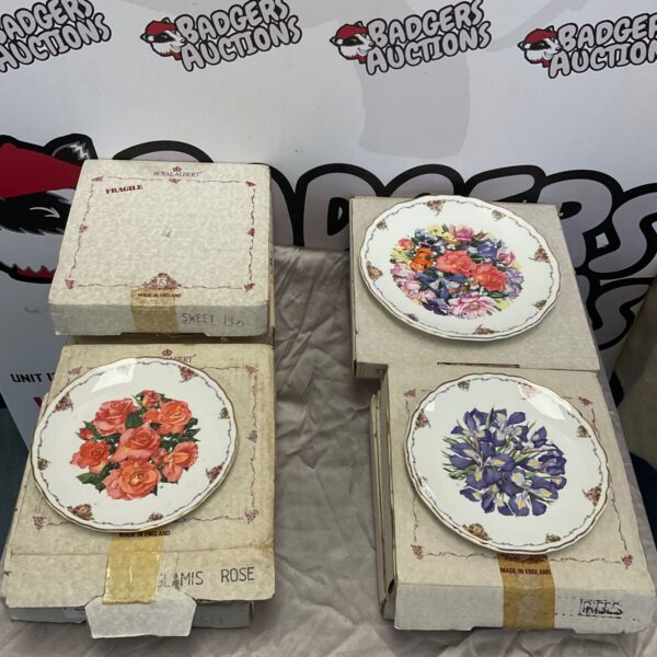 Royal Albert wall plate with a beautiful floral pattern.