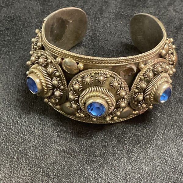 Vintage Siam sterling silver cuff bracelet with cobalt blue glass.