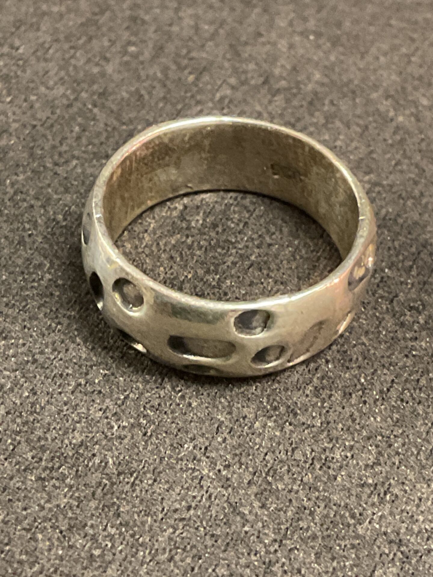 940 925 Silver Band Ring 4.46g Size M