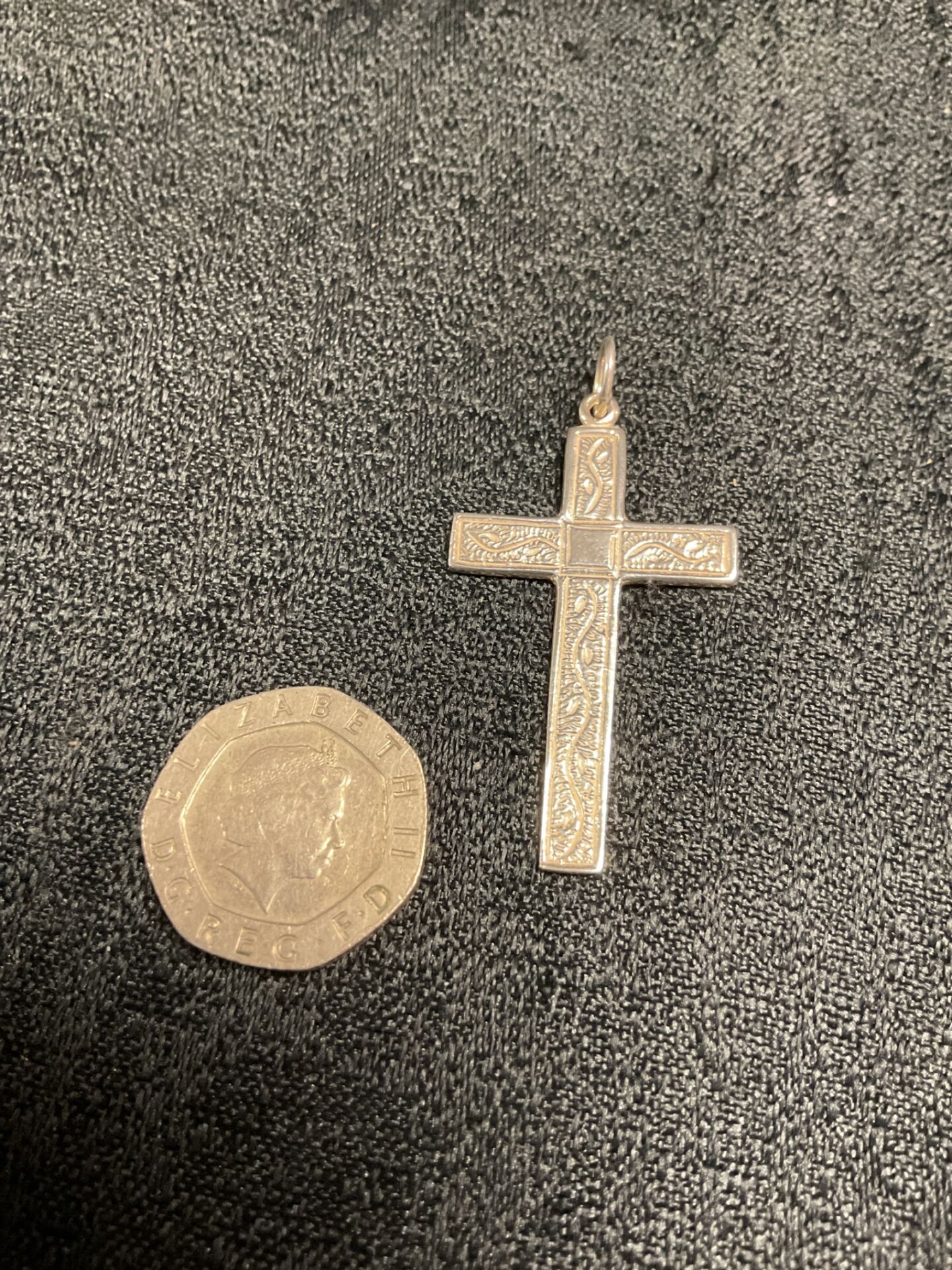 924 925 Celtic design silver cross