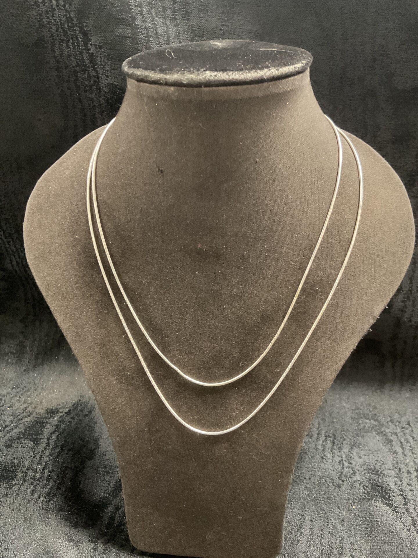 919 16″ and 18″ Snakelink necklaces