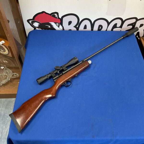 SMK XS79 air rifle with Richter optic scope, pre-charge airgun.