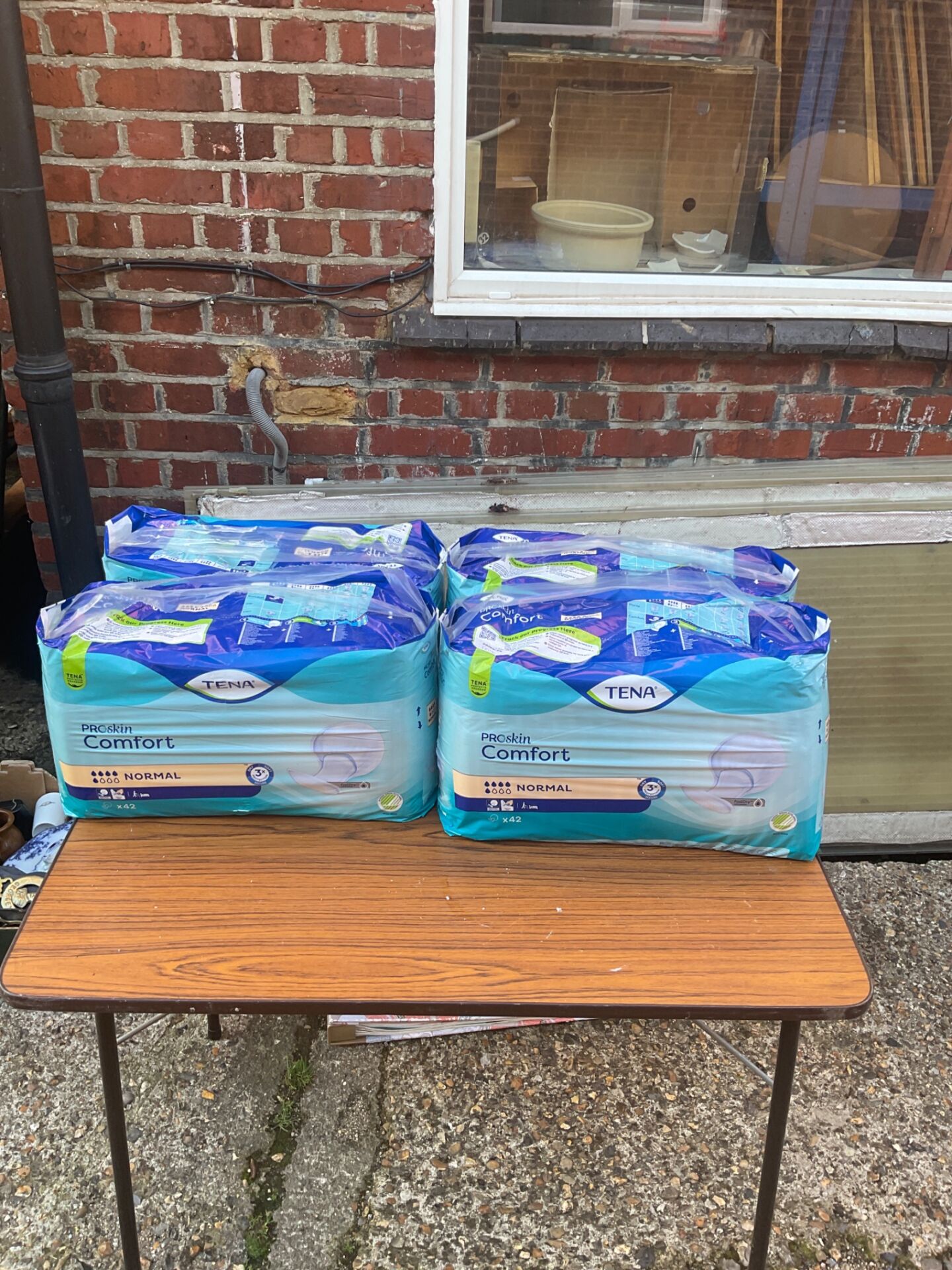 Four packs of Tana proskin comfort pads