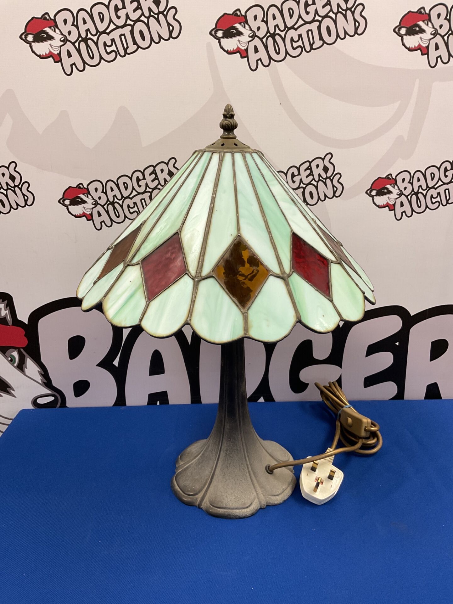 715 Tiffany style turquoise slag glass table lamp