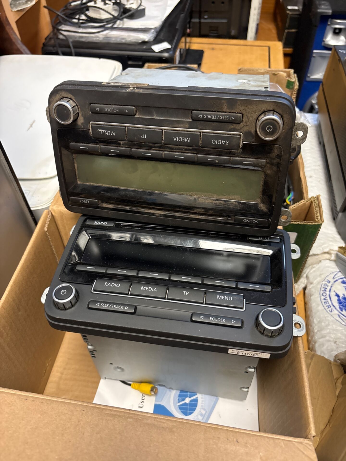 142 Two Toyota Hilux Car stereos