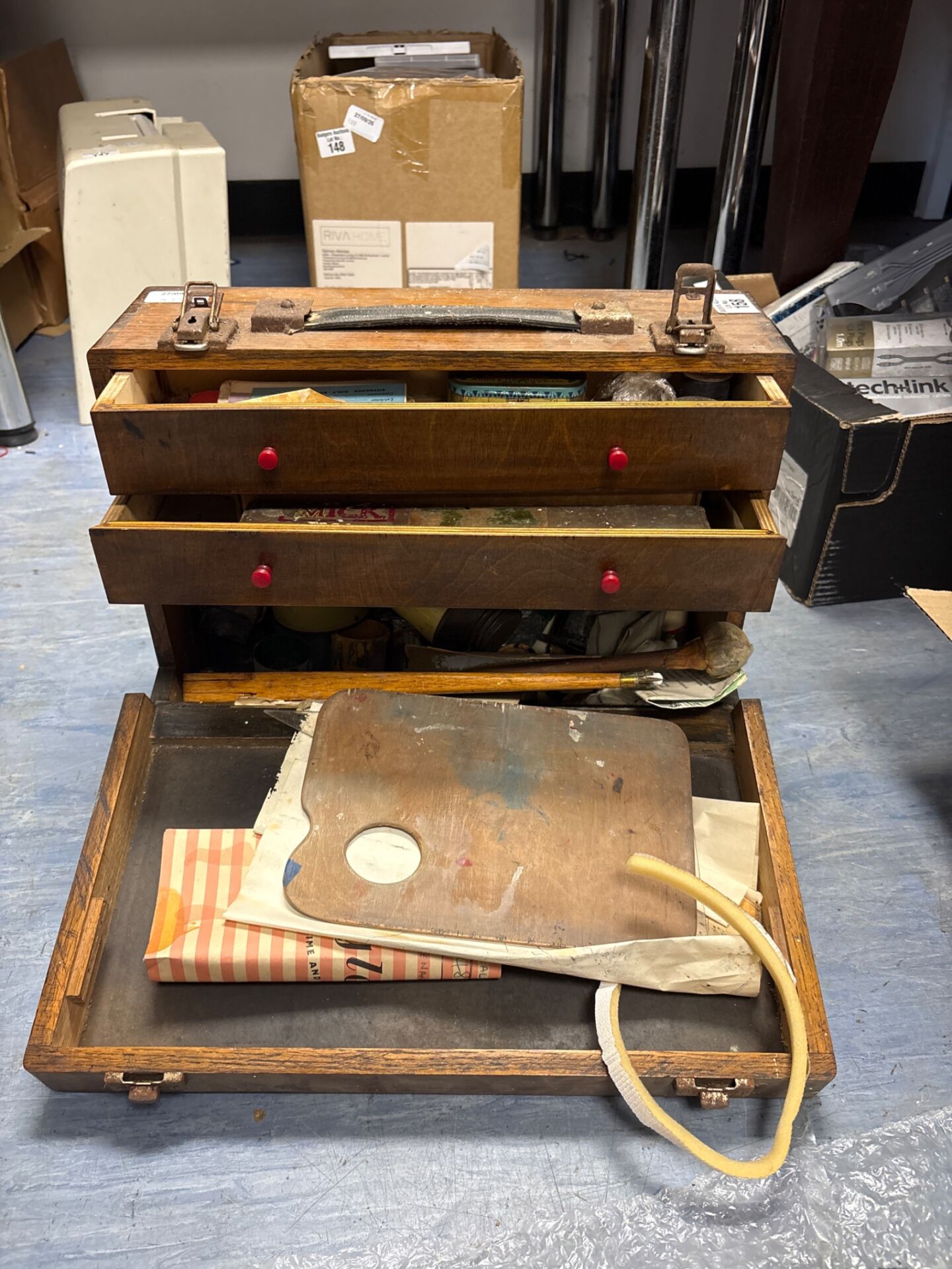 158 Vintage wooden artists travel case with contents