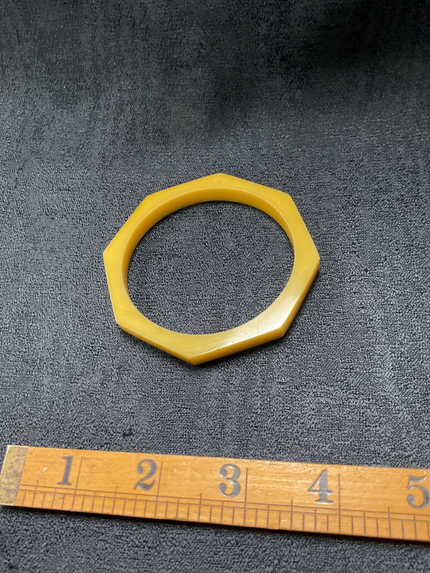 912 vintage bakelite bangle