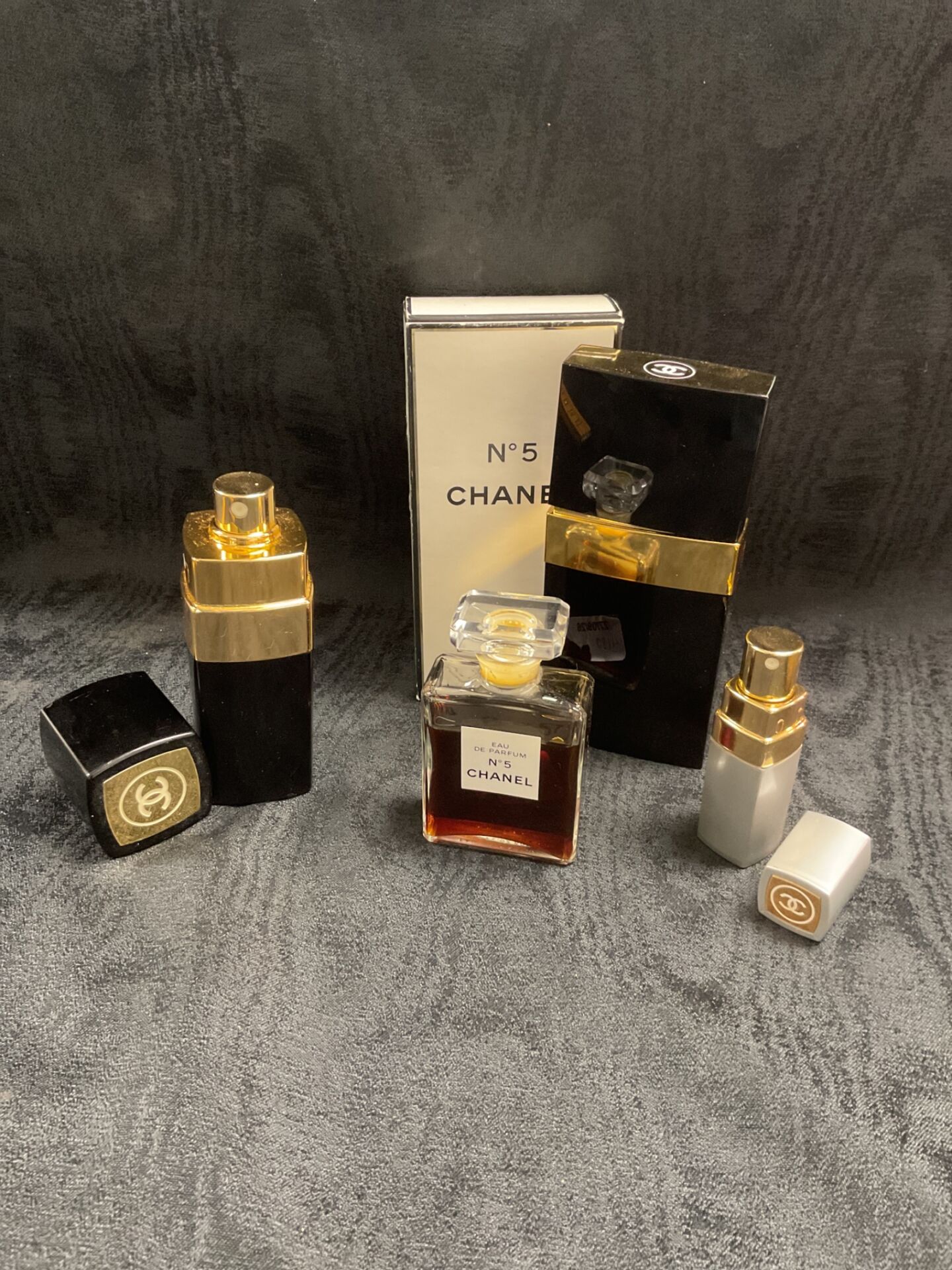 826 Vintagw no5 channel perfume and no19 perspray empty with no5 refillable spray and no5 boxed reffilable spray