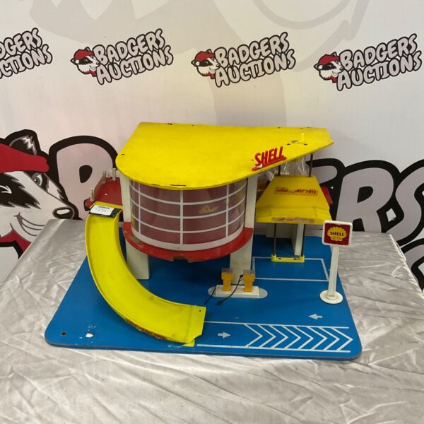 Vintage Corgi Shell garage model, red and yellow.