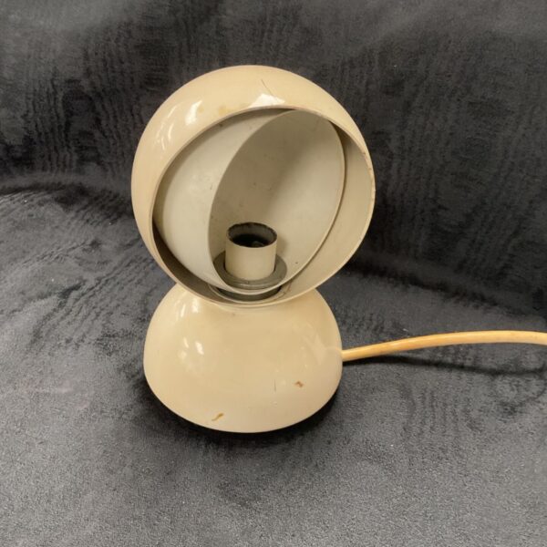Vintage Eclisse table lamp side view, Vico Magistretti design.