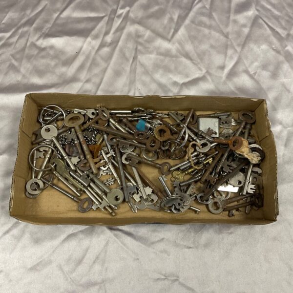 Lot of vintage keys, antique brass and metal keys.