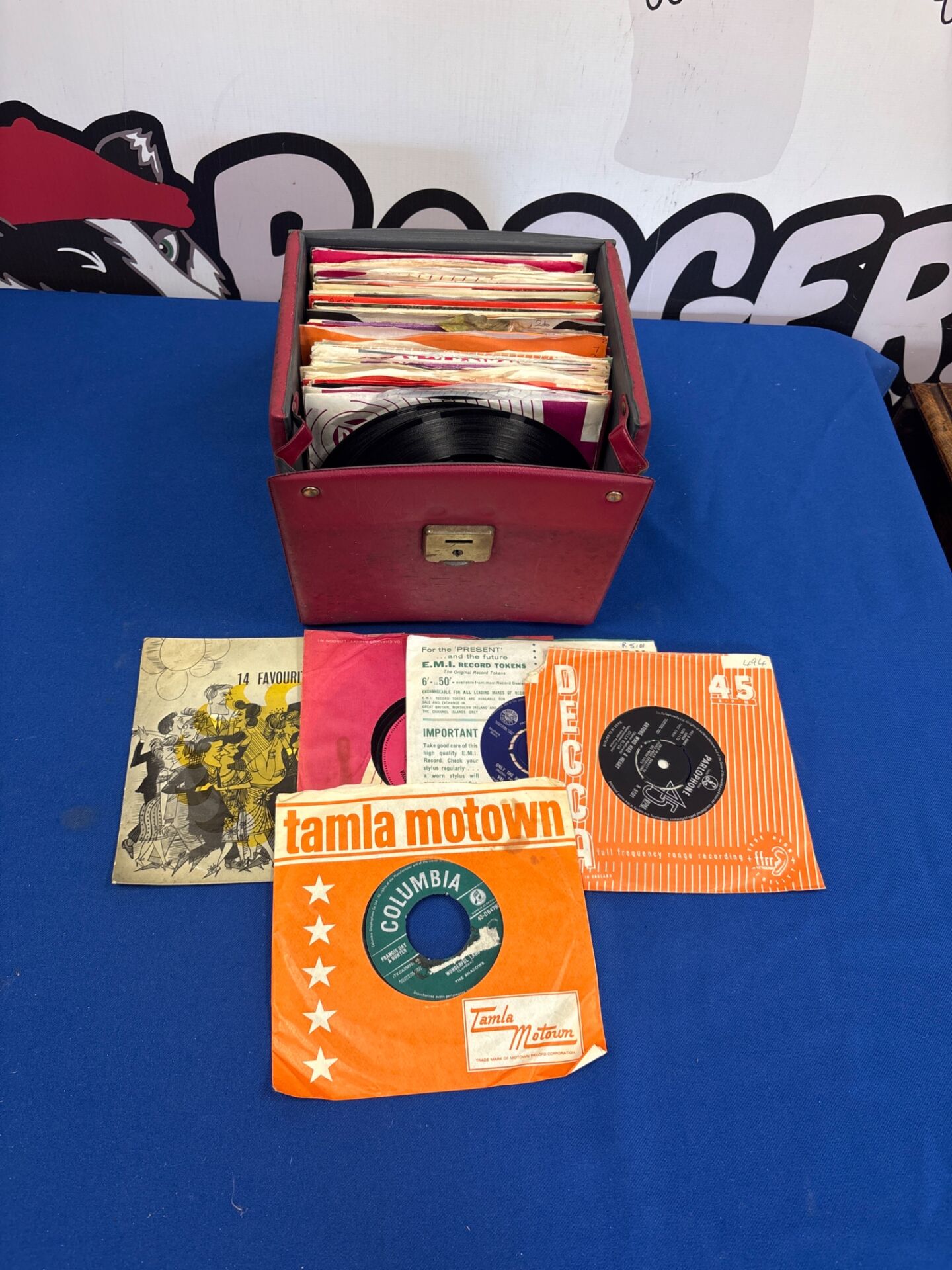 190 Collection of mixed 7’ vinyl records