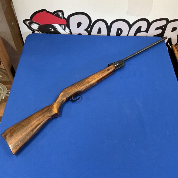 Vintage Webley & Scott Falcon .22 air rifle in good condition.