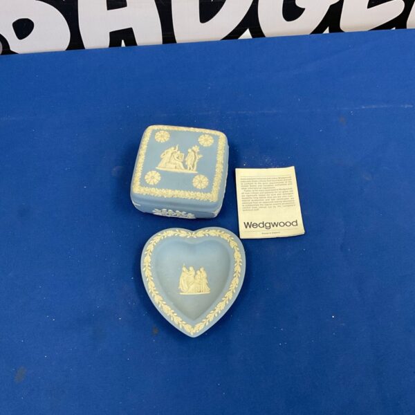 Vintage Wedgwood trinket box in blue Jasperware porcelain.