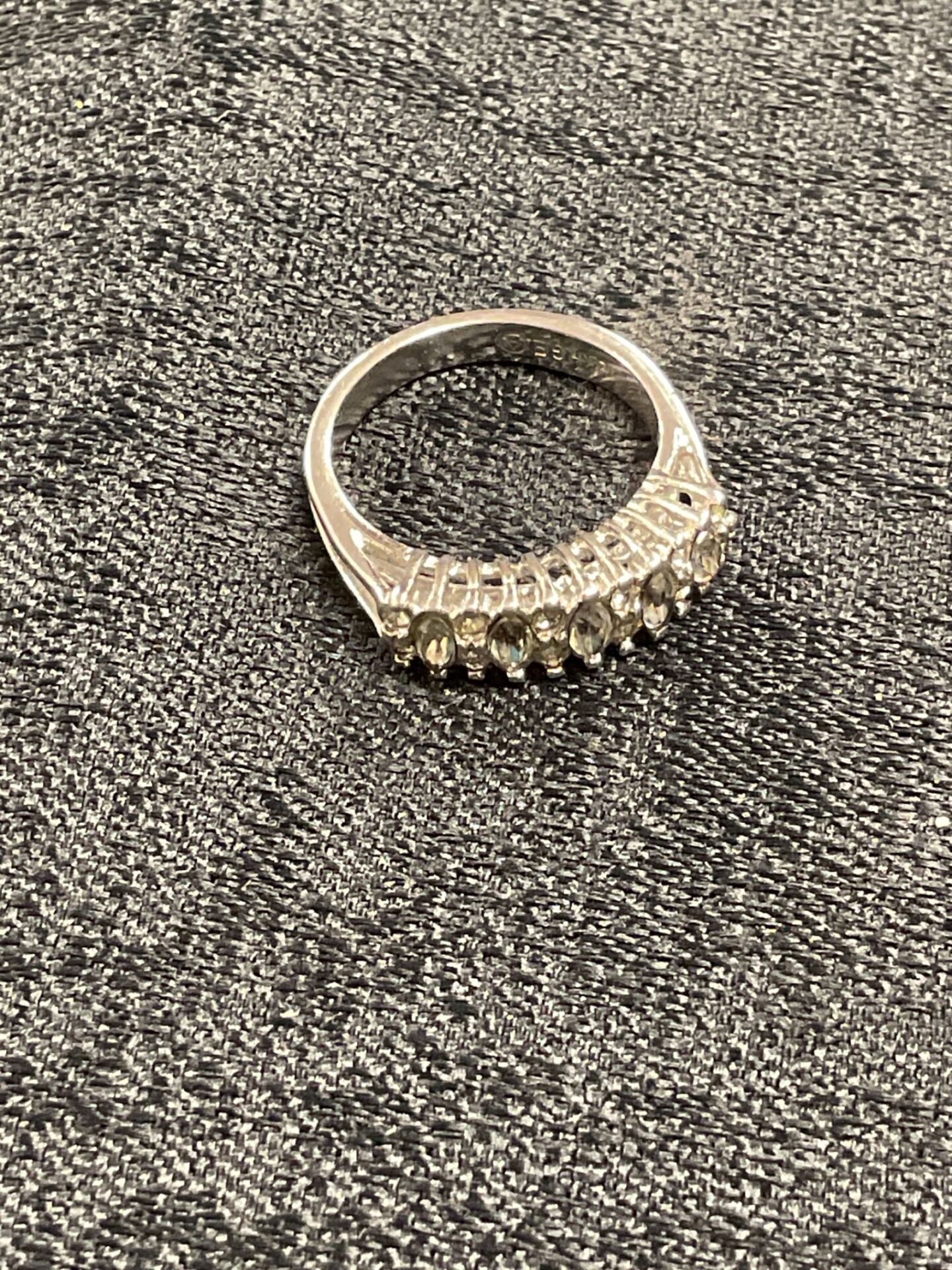 946 18k White Gold Plated Ring Set With Lozenge Shape White Stones Size L