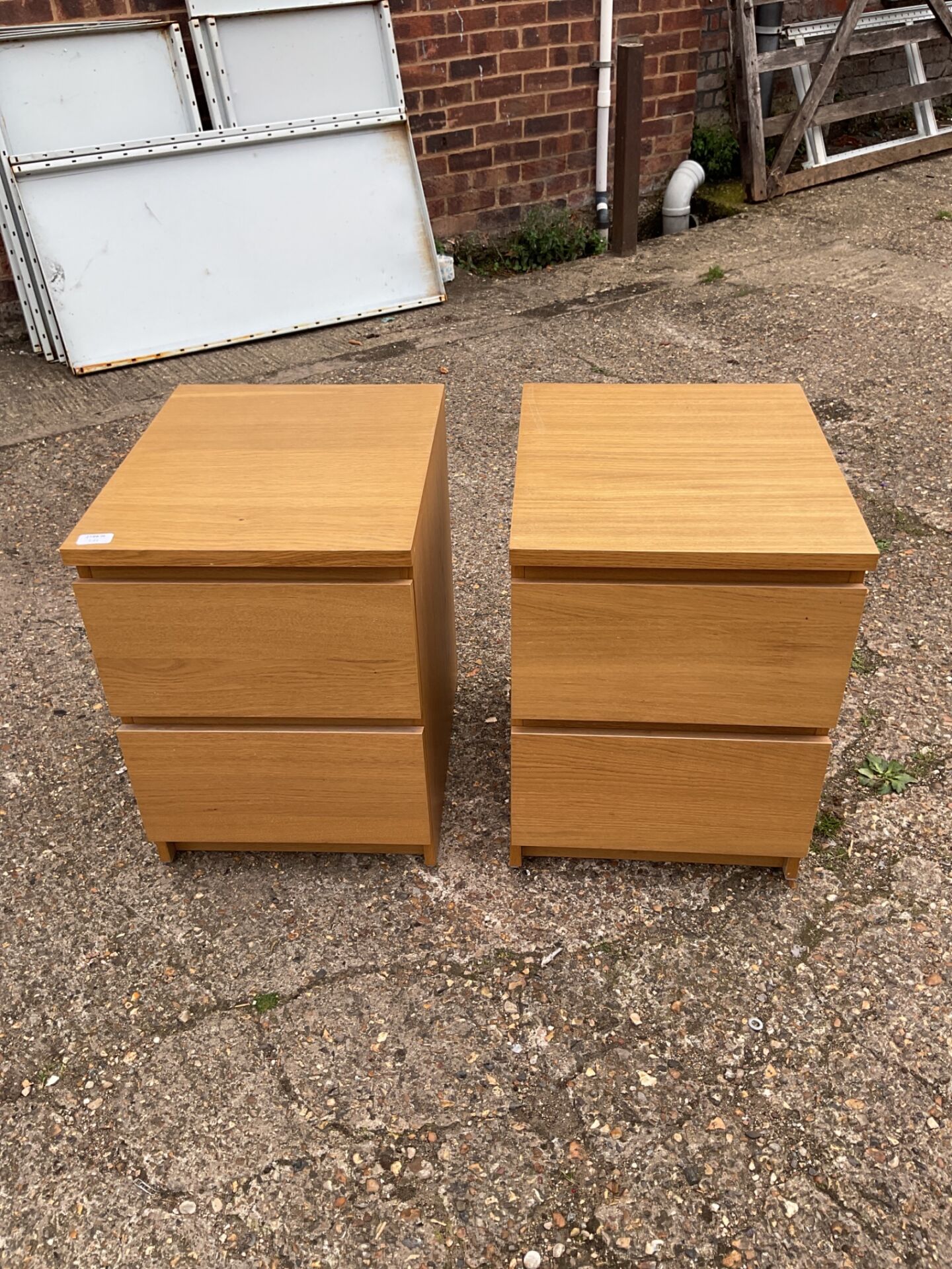 441 Pair of wooden bedside cabinets
