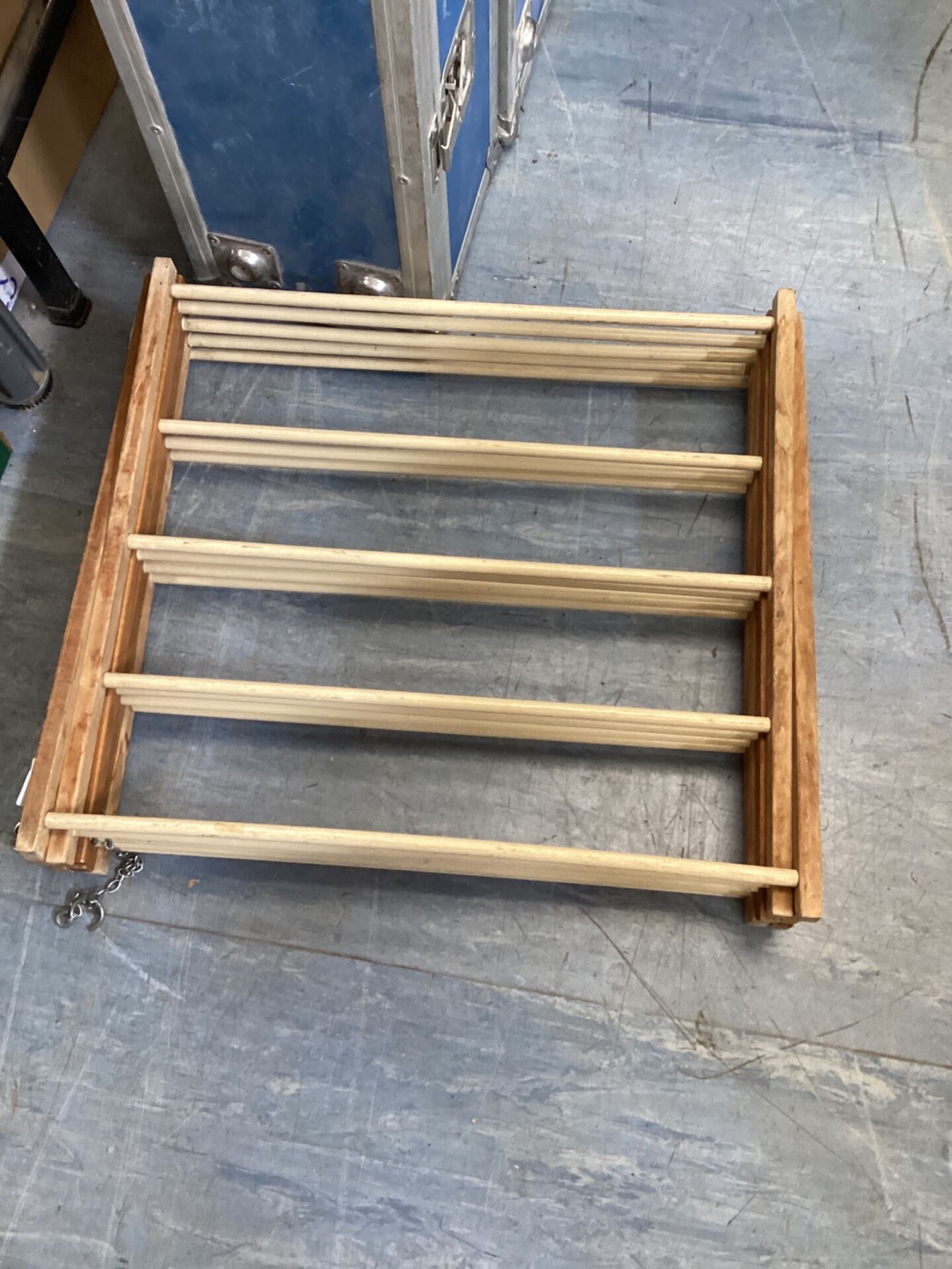680 Wooden folding clothes horse