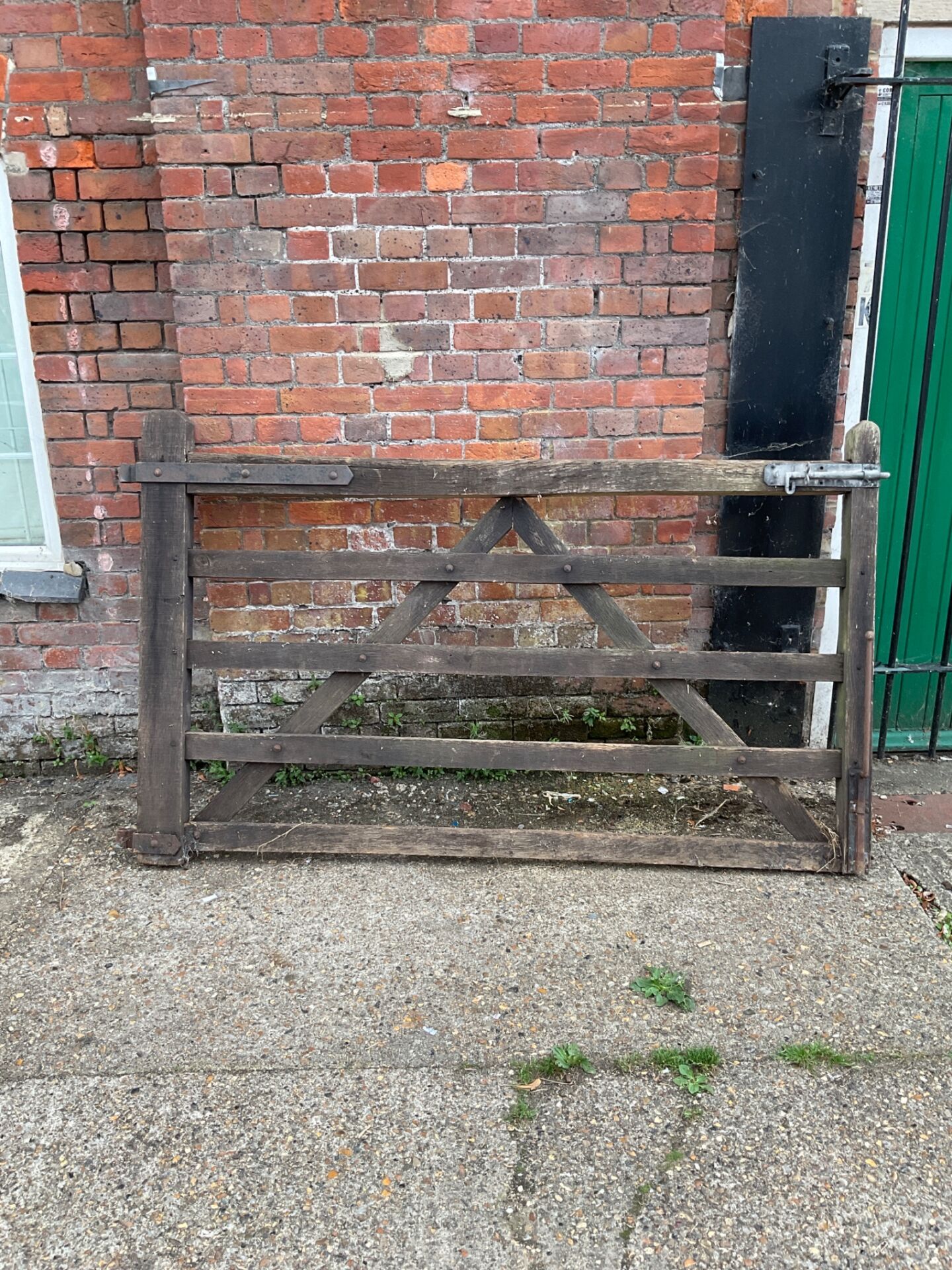 1227 Wooden Gate 76”x48”