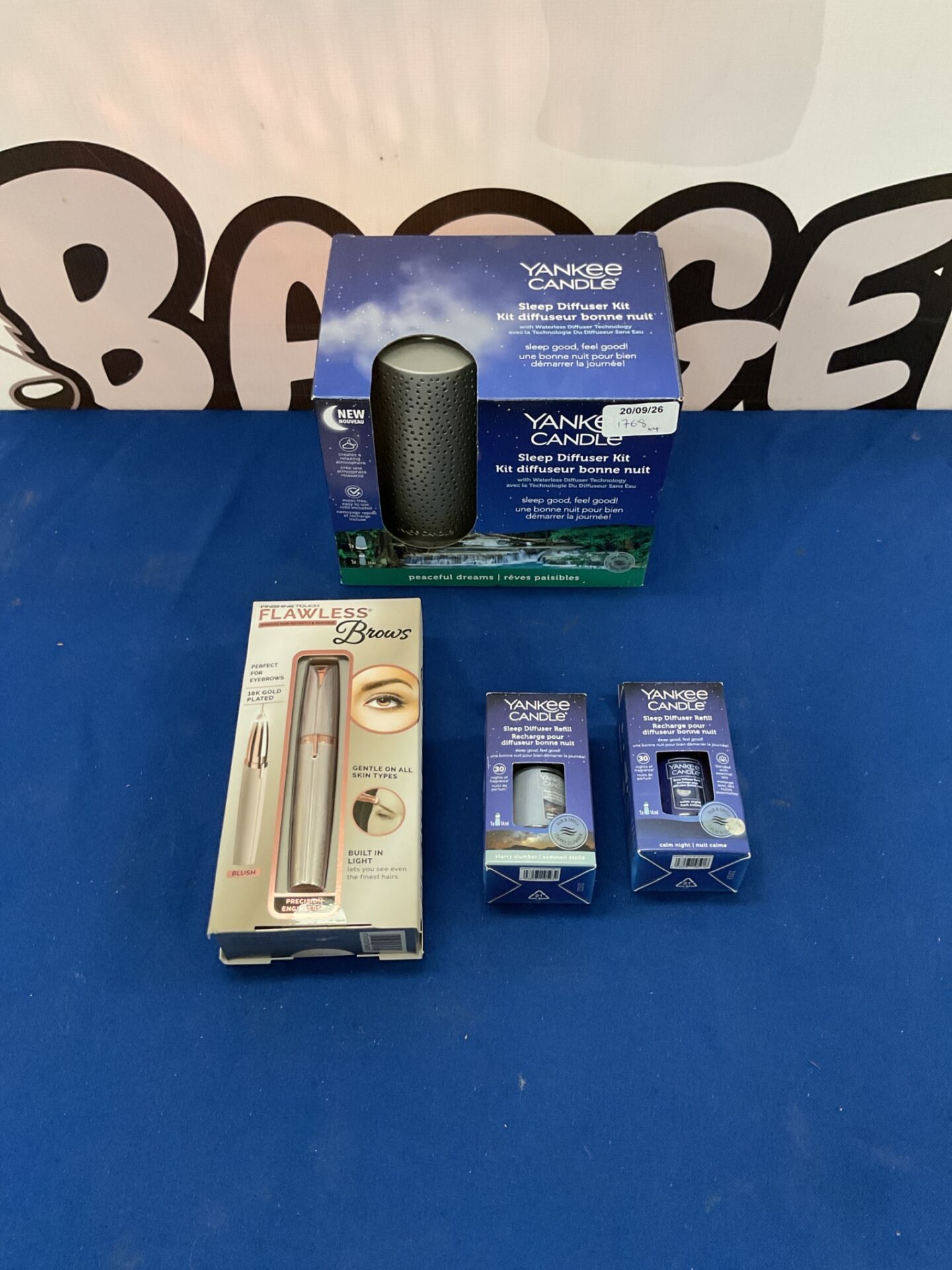 417 Yankee Candle Sleep Diffuser Kit with refills and Brow trimmer