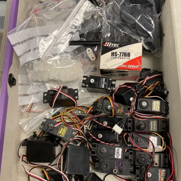 Lot of assorted radio control servos including Futaba and Hitec units