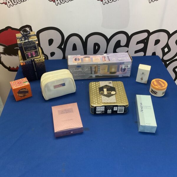 Collection of beauty gift sets including Allison and Harding products.