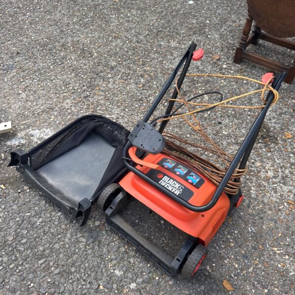 Black & Decker GD300 electric scarifier with collection bag for lawn care.