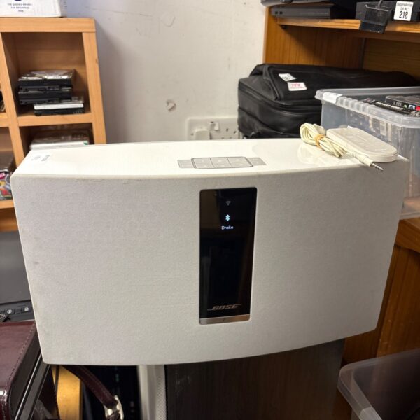 White Bose SoundTouch 30 Series III wireless music system with touch controls