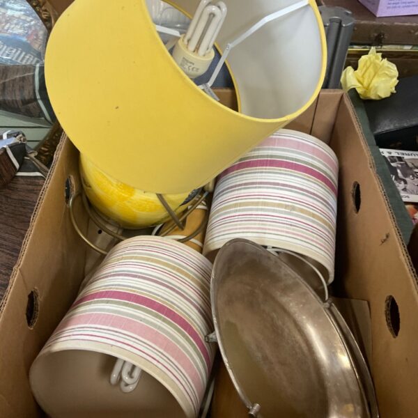 Box of table lamps with yellow and striped lampshades and silver plated dish