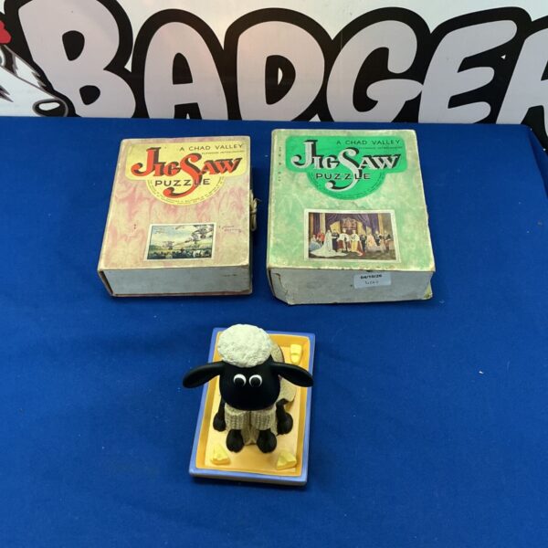 Vintage Chad Valley Shaun the Sheep jigsaw puzzle with bobble head.